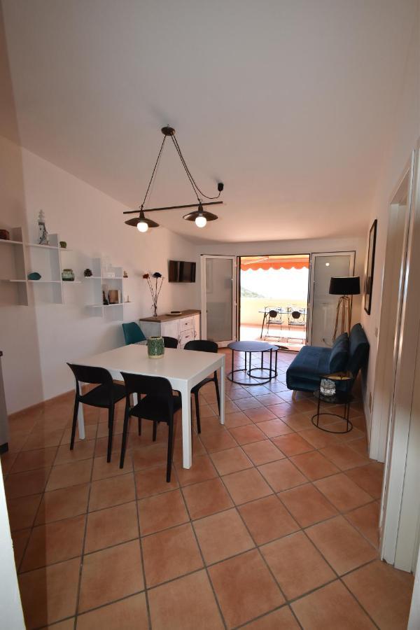 Spiaggia di CavoliRoute 25 - Cavoli - Vista Mare, Con Clima, Terrazza E Posto Autoアパートメント エクステリア 写真