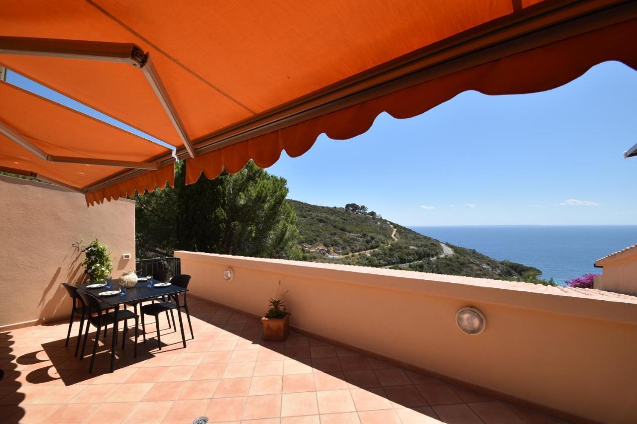 Spiaggia di CavoliRoute 25 - Cavoli - Vista Mare, Con Clima, Terrazza E Posto Autoアパートメント エクステリア 写真