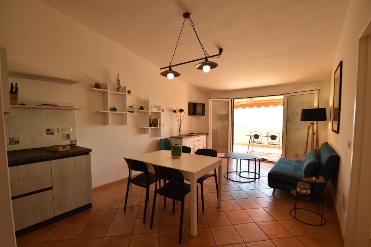Spiaggia di CavoliRoute 25 - Cavoli - Vista Mare, Con Clima, Terrazza E Posto Autoアパートメント エクステリア 写真